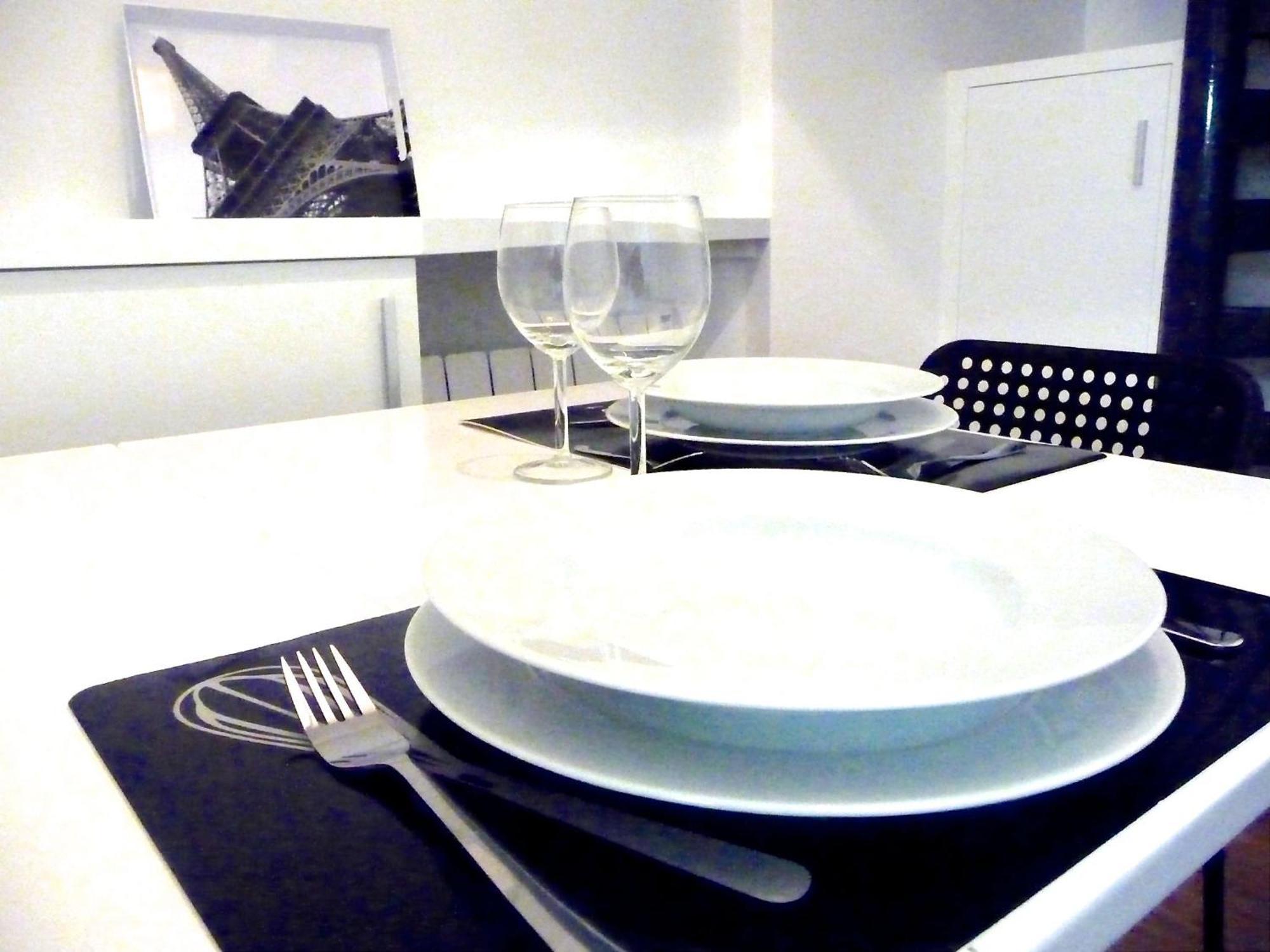 דירות פריז Charming Duplex In Montmartre מראה חיצוני תמונה
